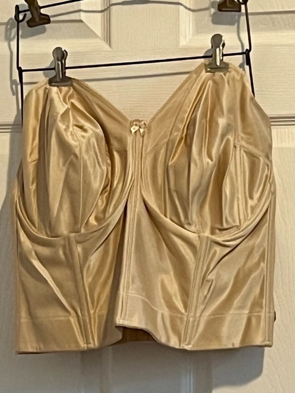 Tan Boustier size 42H with removable straps NWT